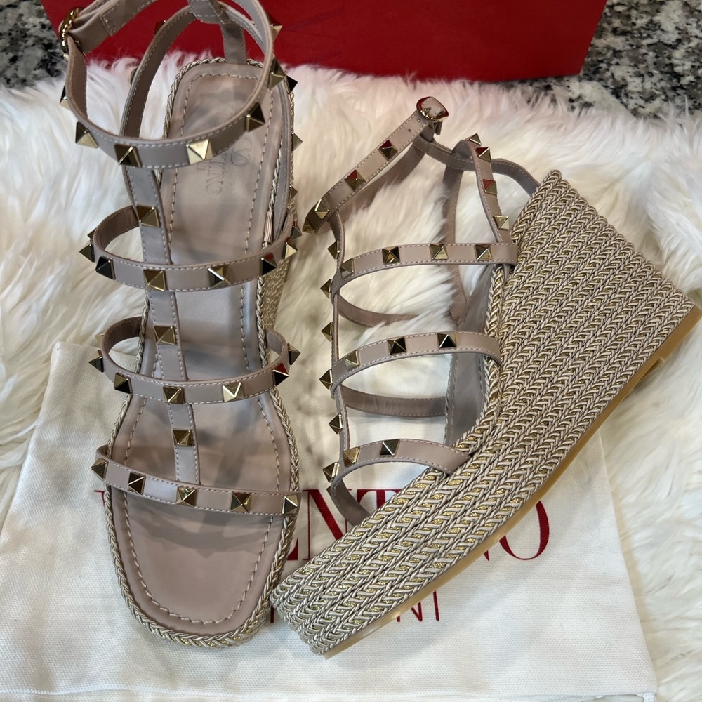Valentino Garavani Poudre Rockstud Ankle Strap 95mm Wedges Sandals 11US/41EU